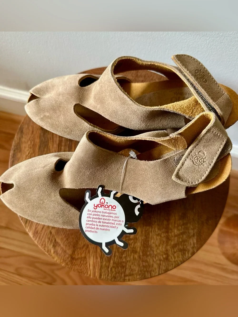 Yokono Beige Suede Wedge Sandals peep Toe Ankle Strap Hook & Loop US 8.5/39 NWOB